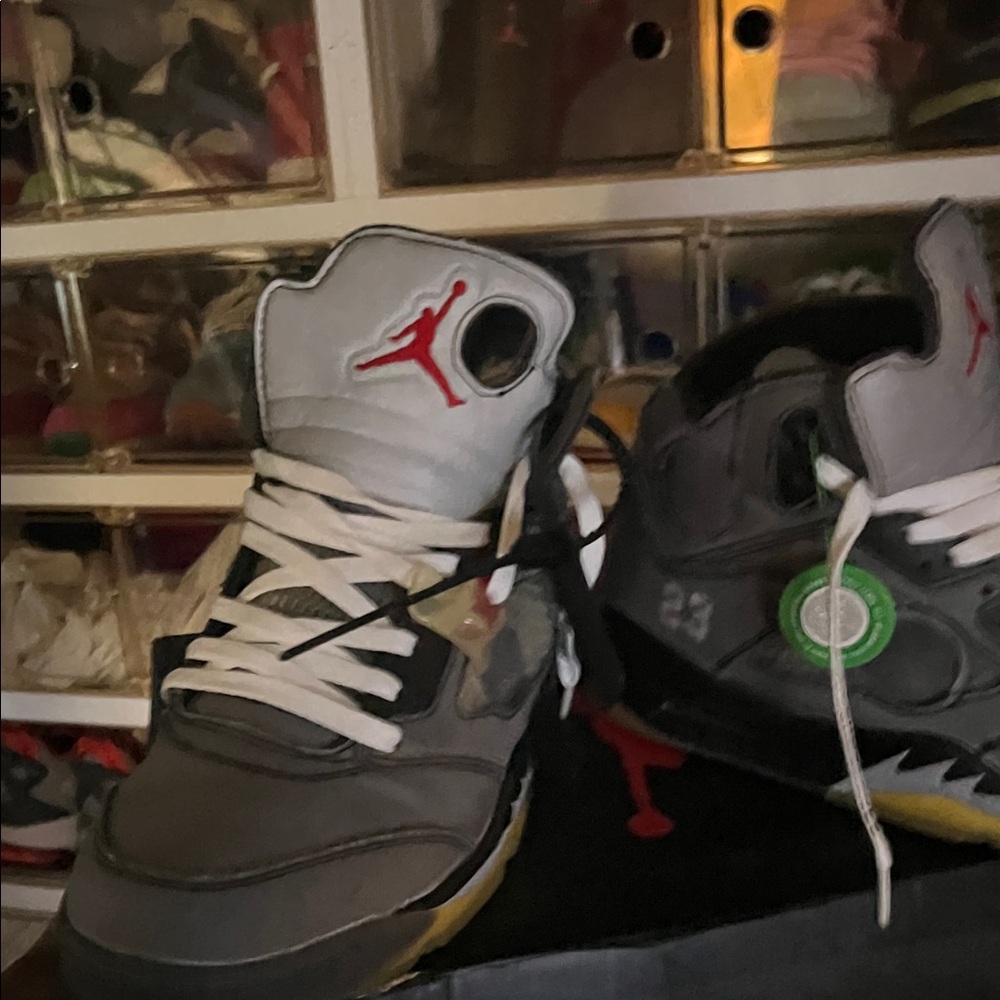 Nike off white Air Jordan Retro Men's Gray and Red High-Top Sneakers 9.5